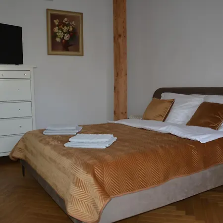 Duza Secesja - Dla Wyjatkowych Gosci, Wiecej Niz - 120 Lat Historii, Komfort, Prywatnosc - 75mkw , Parking, Centum, Starowka, Wifi