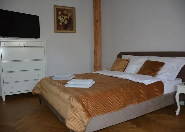 Duza Secesja - Dla Wyjatkowych Gosci, Wiecej Niz - 120 Lat Historii, Komfort, Prywatnosc - 75mkw , Parking, Centum, Starowka, Wifi