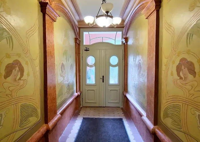 Duza Secesja - Dla Wyjatkowych Gosci, Wiecej Niz - 120 Lat Historii, Komfort, Prywatnosc - 75mkw , Parking, Centum, Starowka, Wifi *